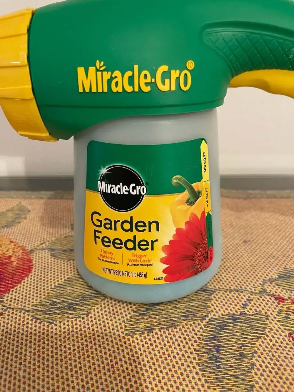 Miracle-Gro Garden Feeder Water Soluble All Purpose Plant Food (1 lb) - Picture 2 of 4